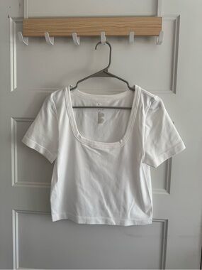 a new day White Scoop Neck Short Sleeve Tee
